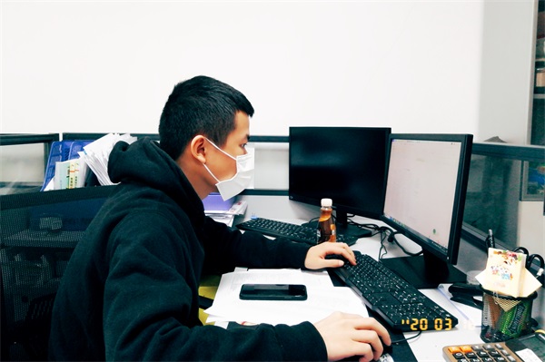 http://10.41.220.11/weaver/weaver.file.FileDownload?fileid=107661